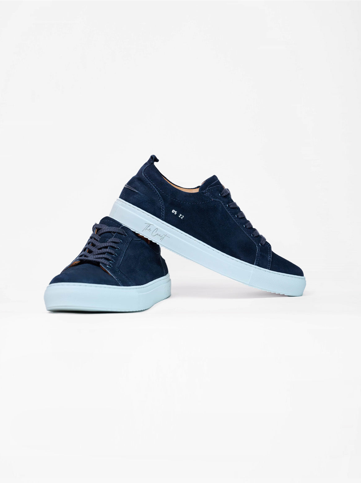 Maxi Sneaker aus Ziegenvelours in Navy