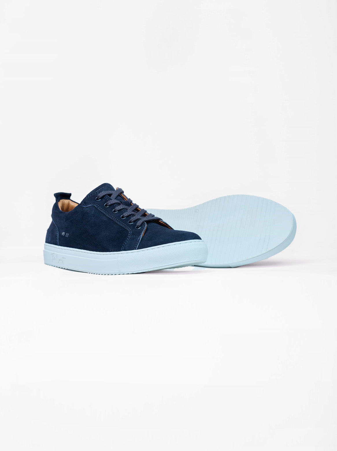 Maxi Sneaker aus Ziegenvelours in Navy