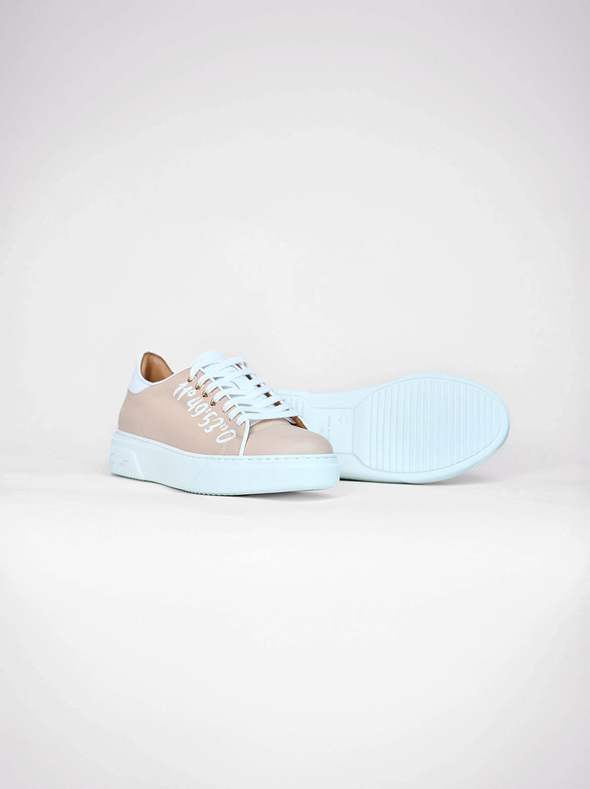 Petra Sneaker mit Koordinaten in Nude